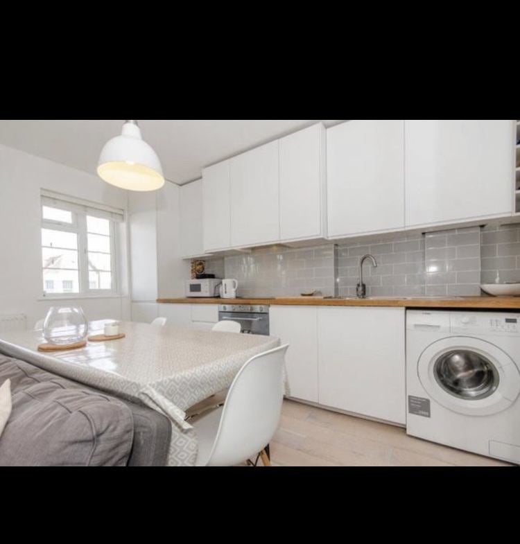 '2 bedroom flat in East Finchley' Room to Rent from SpareRoom