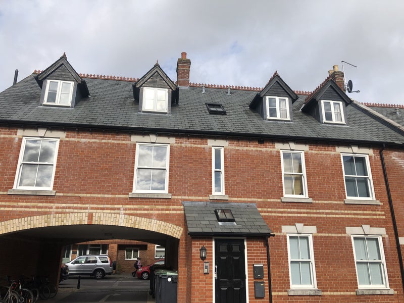 'Spacious Room Lovely Apartment Blandford Centre' Room to Rent from