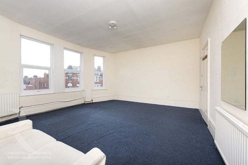 'Ballards Lane, Finchley Central, London N3' Room to Rent from SpareRoom