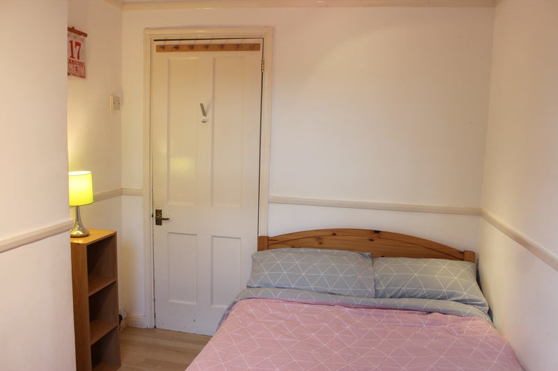 Photo 1: Beautiful room with small double bed