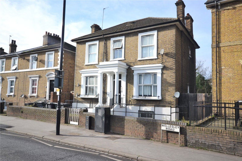 'Well Presented Studio Flat Croydon ' Room to Rent from SpareRoom