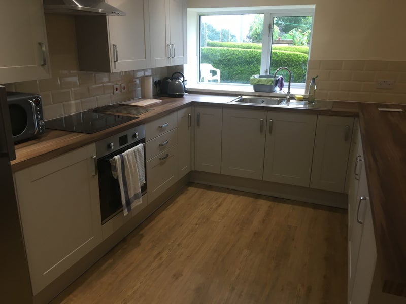 'Awesome shared house in Llantrisant, all bills inc' Room to Rent from