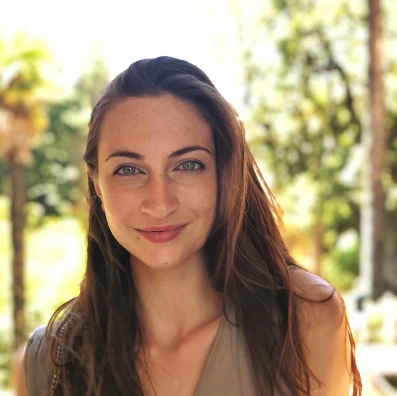 what to buy for a 24 year old female