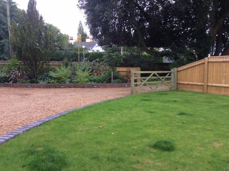 Photo 1: driveway private