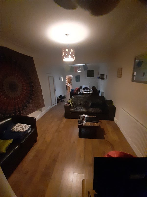 'Double Bedroom off Road' Room to Rent from SpareRoom