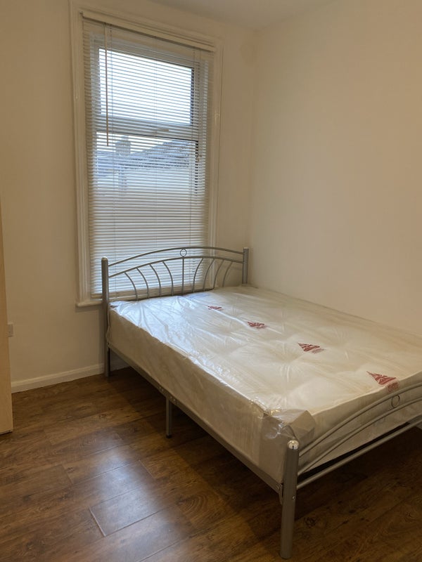 'Leyton, Double Room, All Bills Included' Room to Rent from SpareRoom