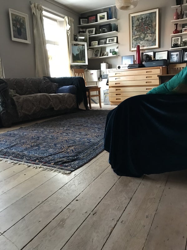 Photo 1: Living room