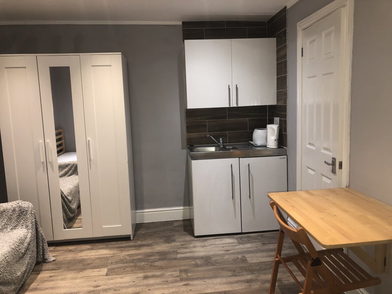 'Studio/Bedsit To Rent East Croydon All inclusive' Room to Rent from