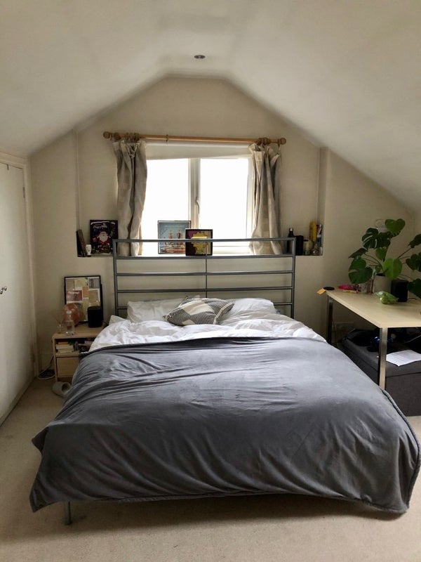 'Large Attic room w/ ensuite to rent near Hampstead' Room to Rent from ...