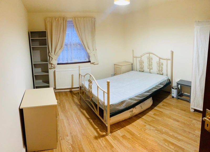 'Bethnal Green, E2, Fantastic 2 Bedroom Apartment' Room to Rent from