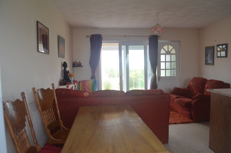 Photo 1: Living room