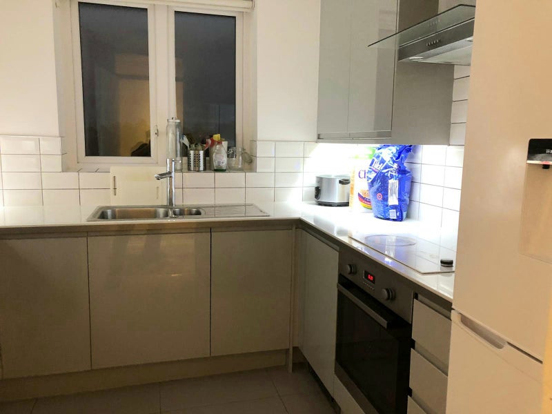Photo 1: Kitchen