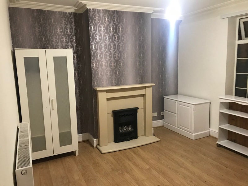 Photo 1: Newly decorated and fully furnished beautiful, spacious room!