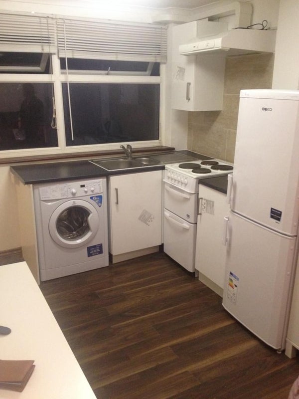 'Stuning Studio Flat In Rainham Essex East London ' Room to Rent from