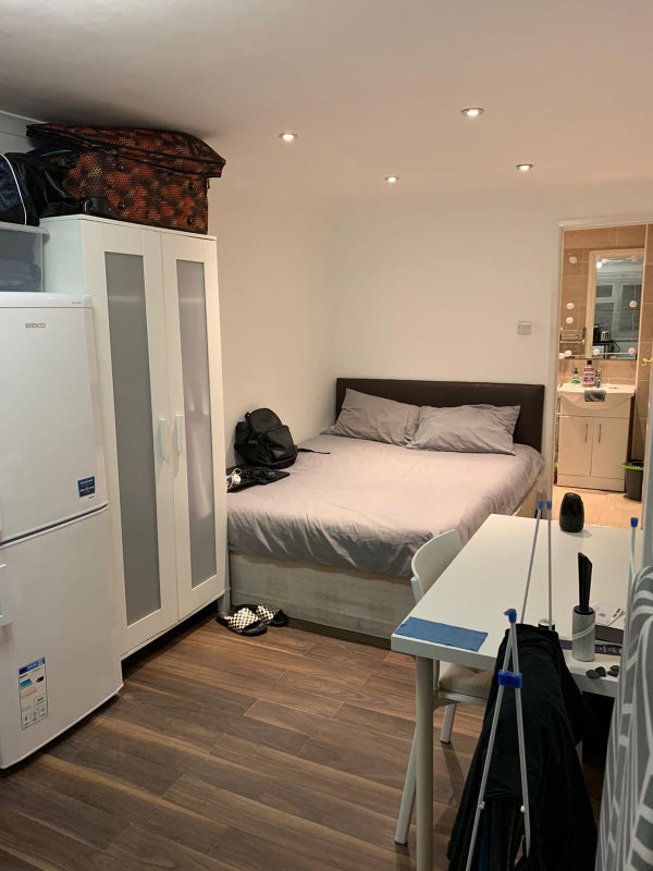 'Stuning Studio Flat In Rainham Essex East London ' Room to Rent from
