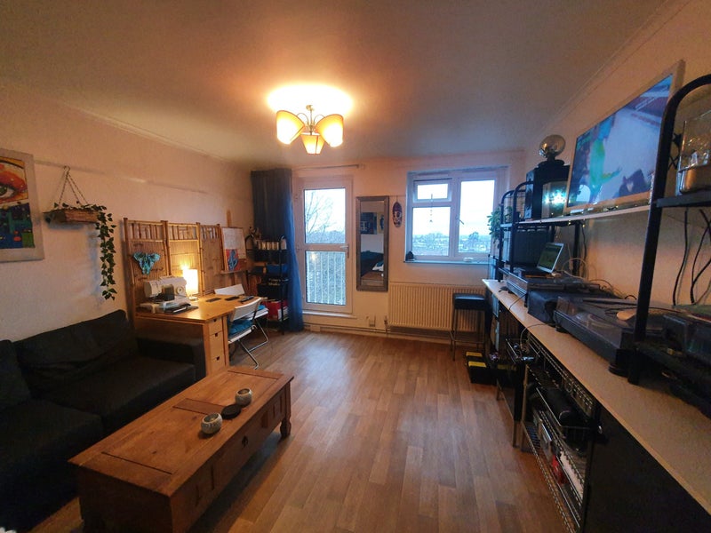 'Spacious 1 Bed Flat near Woolwich' Room to Rent from SpareRoom