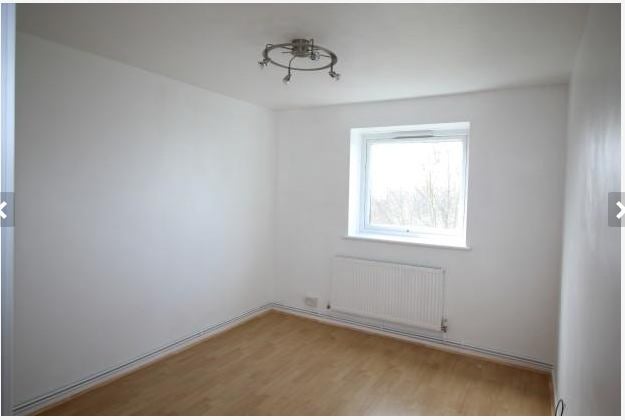 Photo 1: Room 2