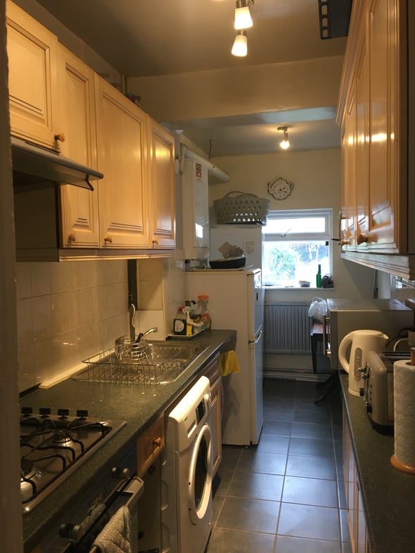 Photo 1: Kitchen bedroom 