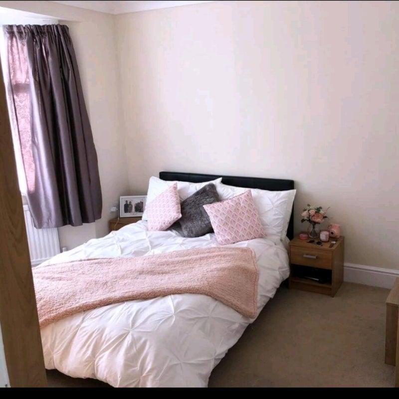 'Large Double Room in Mitcham Eastfields' Room to Rent from SpareRoom