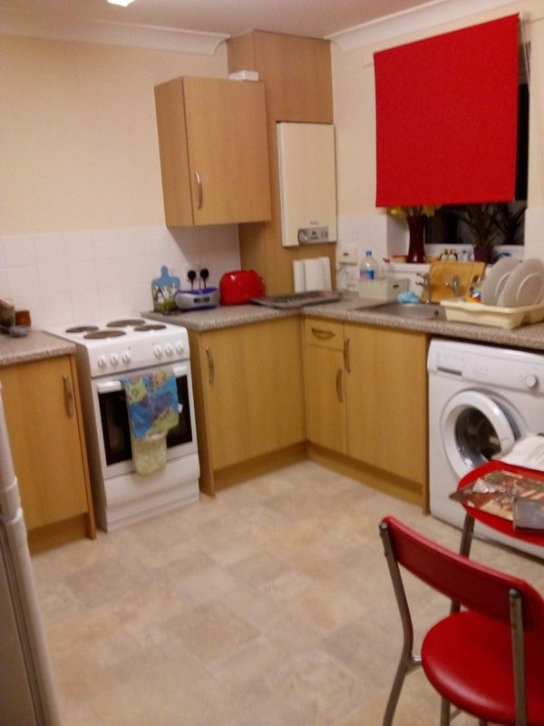 Photo 1: Stylish kitchen