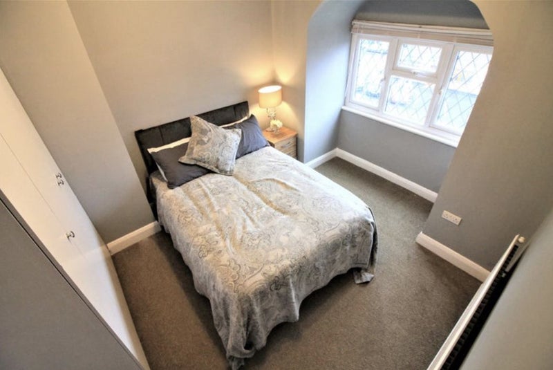 '(Da14) Newly Decorated Large Rooms to rent' Room to Rent from SpareRoom