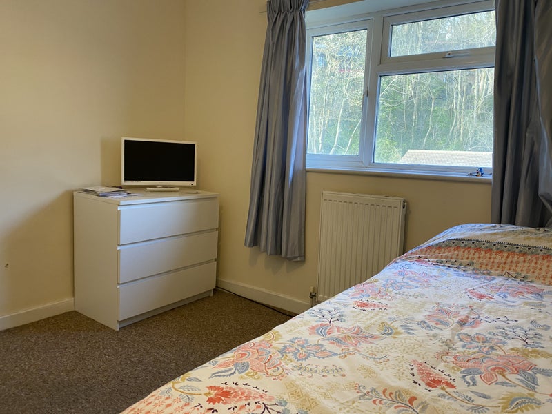 'Winchester Room All Bills Inc No Deposits' Room to Rent from SpareRoom