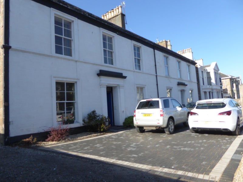 '1 Bedsit available Central Ayr available now' Room to Rent from SpareRoom