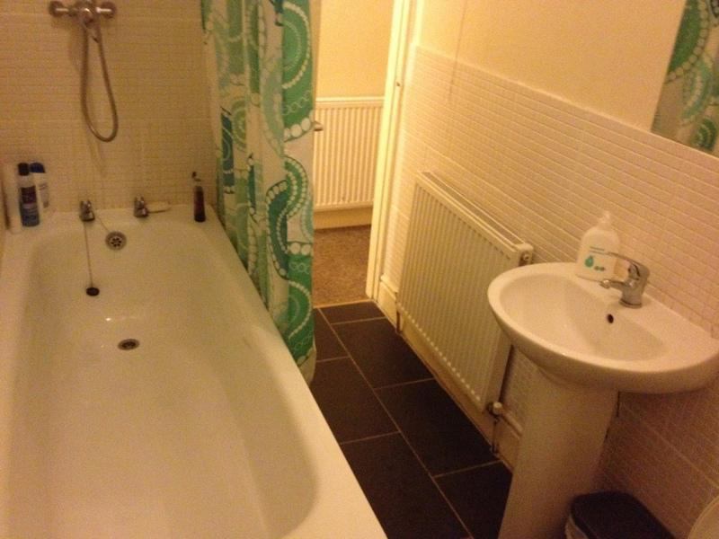Photo 1: Bathroom
