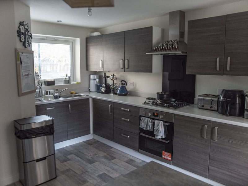 Photo 1: Kitchen