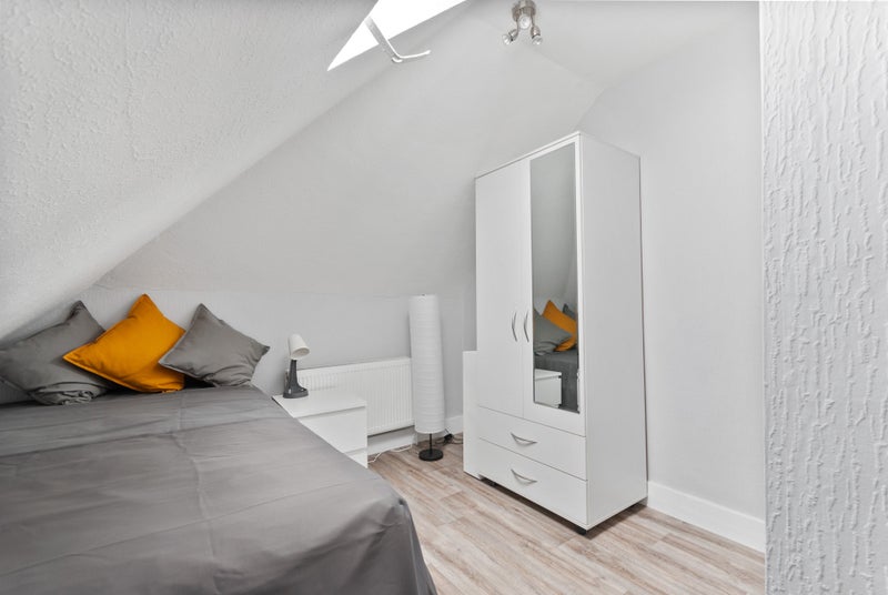 Photo 1: Cozy Single Loft Room in Newly refurbished House