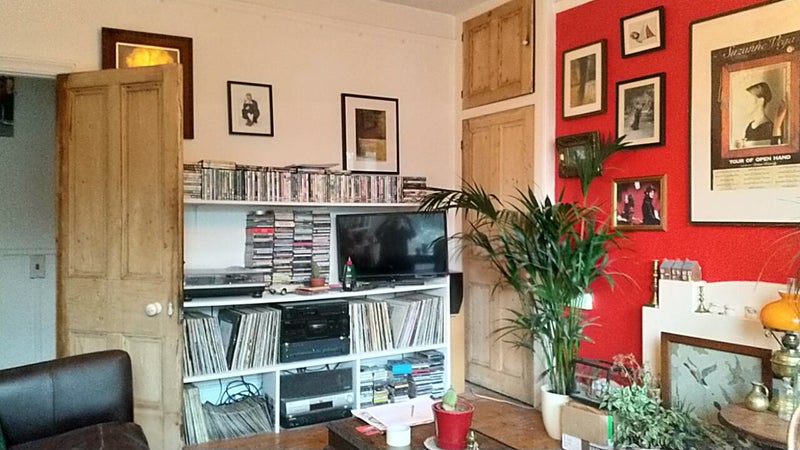 Photo 1: Living room