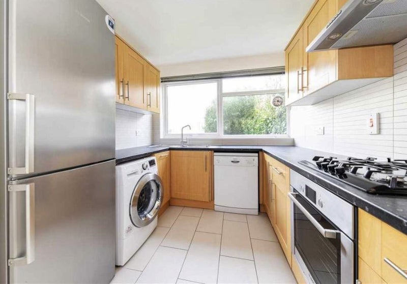 Photo 1: Kitchen
