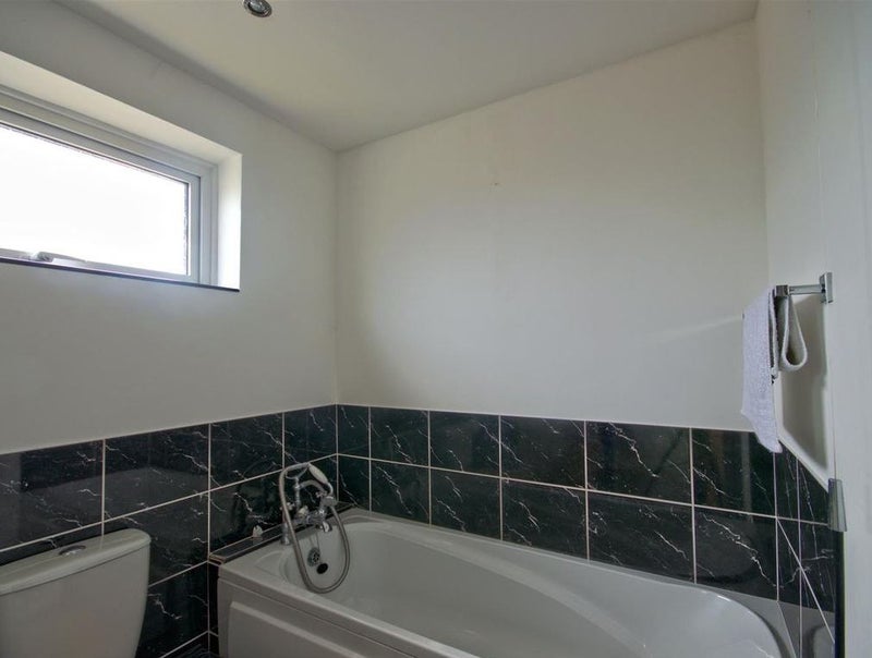 'Double Room to Rent in Foxton' Room to Rent from SpareRoom