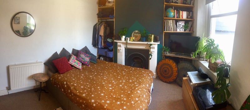 Photo 1: Bedroom