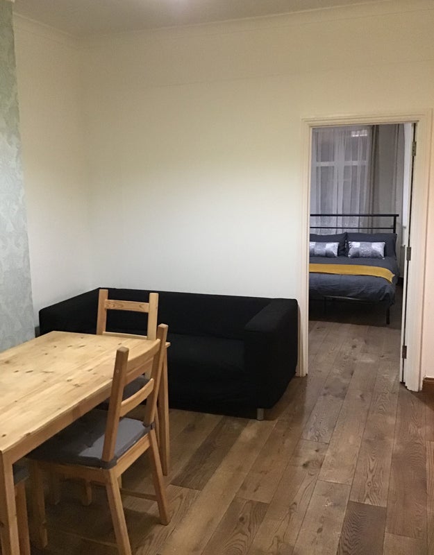 Photo 1: Lounge/Diner