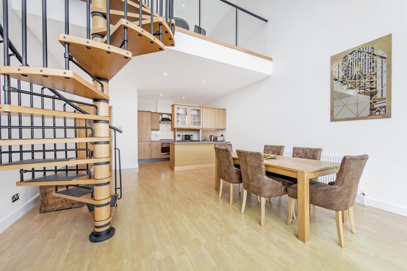 Photo 1: Kitchen, dining and living room