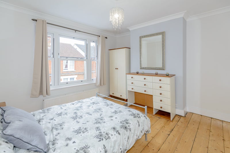 Photo 1: Bedroom