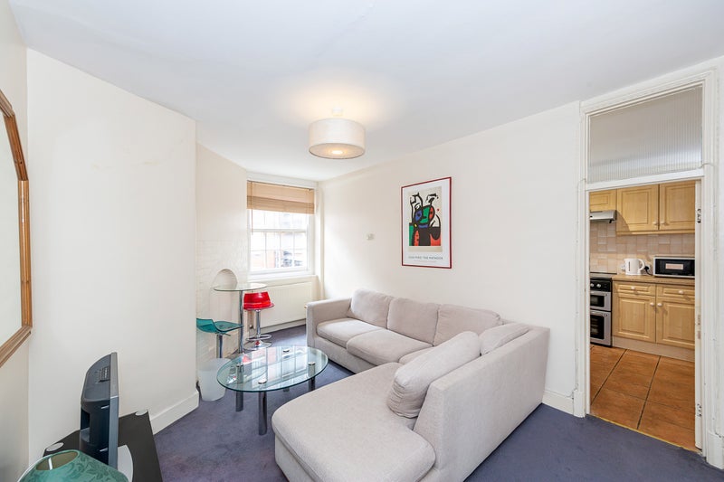 '2 Bedroom Furnished Flat, Queen Alexandra Mansions' Room to Rent from