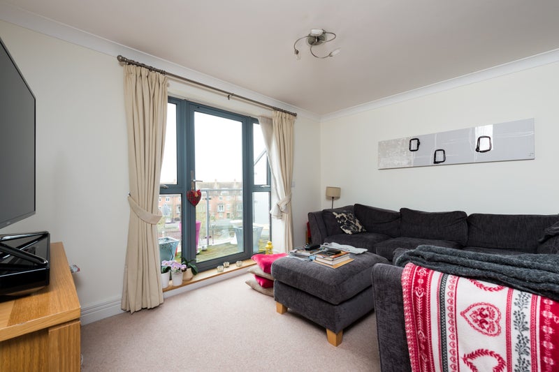 'Lovely apartment in Jericho' Room to Rent from SpareRoom