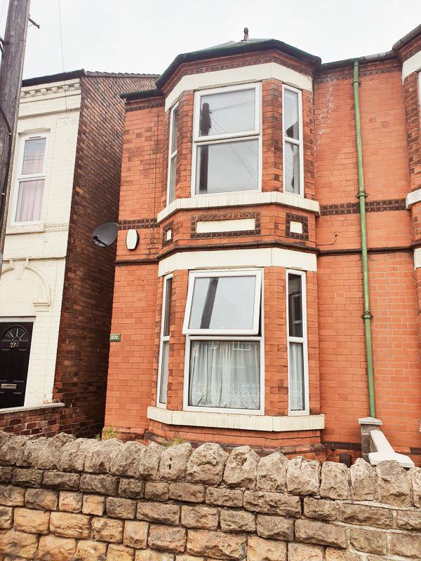 Photo 1: Front elevation