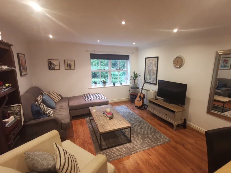 'Double Bedroom and ensuite in West Didsbury Flat' Room to Rent from