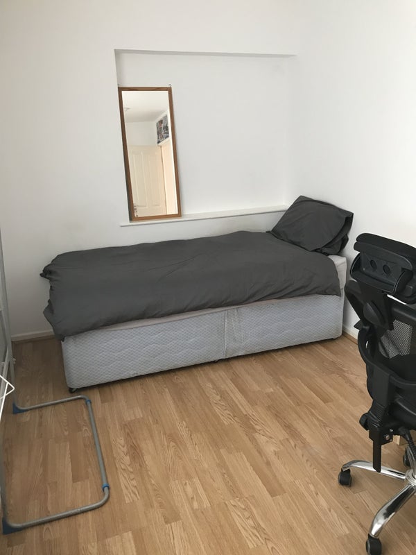 'Cranfield 5 Bed House for Students' Room to Rent from SpareRoom