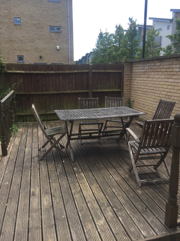 'Professional House Share near GCHQ' Room to Rent from SpareRoom