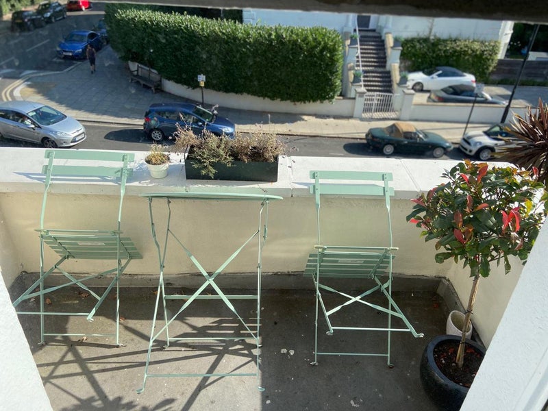 Photo 1: balcony