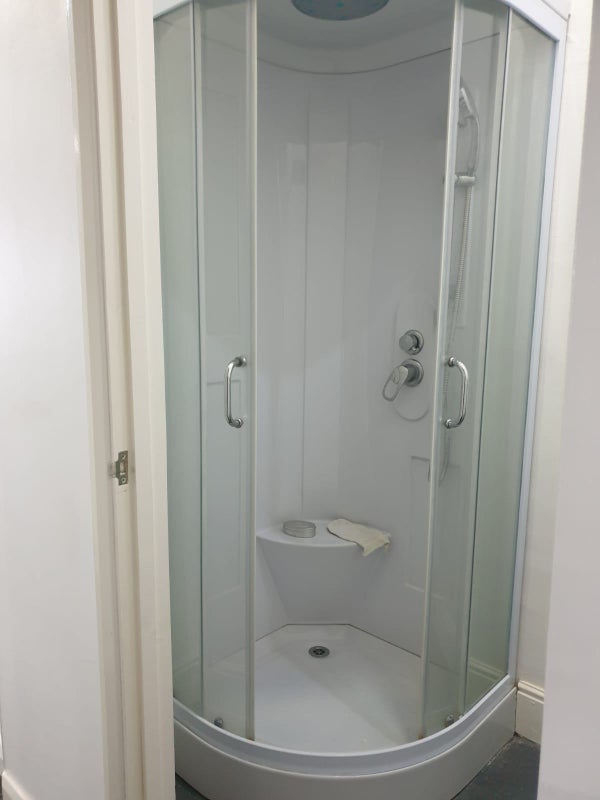 'Victoria Views Studio Near Leicester University ' Room to Rent from