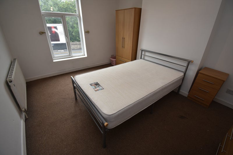 'Double Furnished Room*** Bradford St, Bolton' Room to Rent from SpareRoom