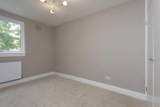 Photo 1: Room with an inbuilt wardrobe