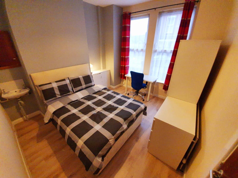 'Elite Rooms Chadwick St Off Lisburn Road ' Room to Rent from SpareRoom