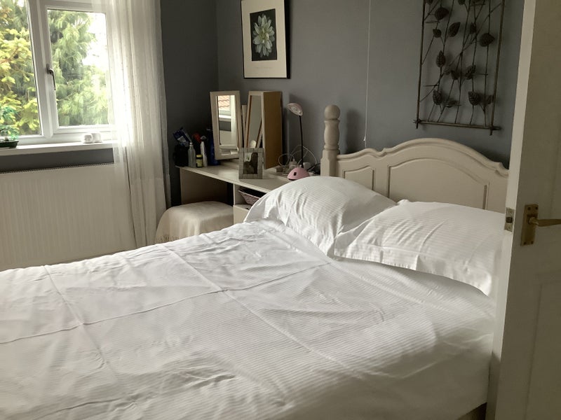 'Spacious fully furnished double room in Whitestone' Room to Rent from