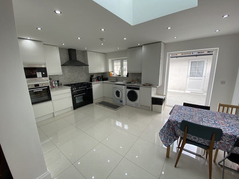 Photo 1: Newly Modern Kitchen